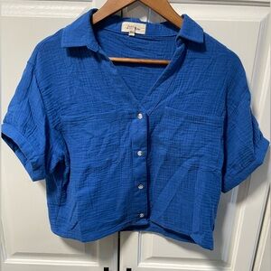 Love Notes Gauze Cropped Button Down Blue size M